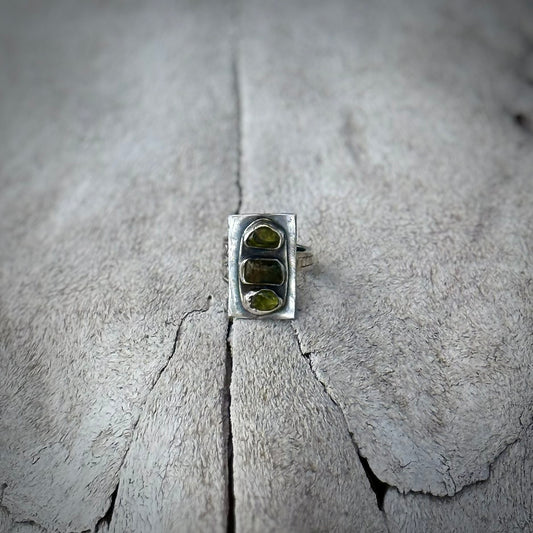 The Three Sisters Ring