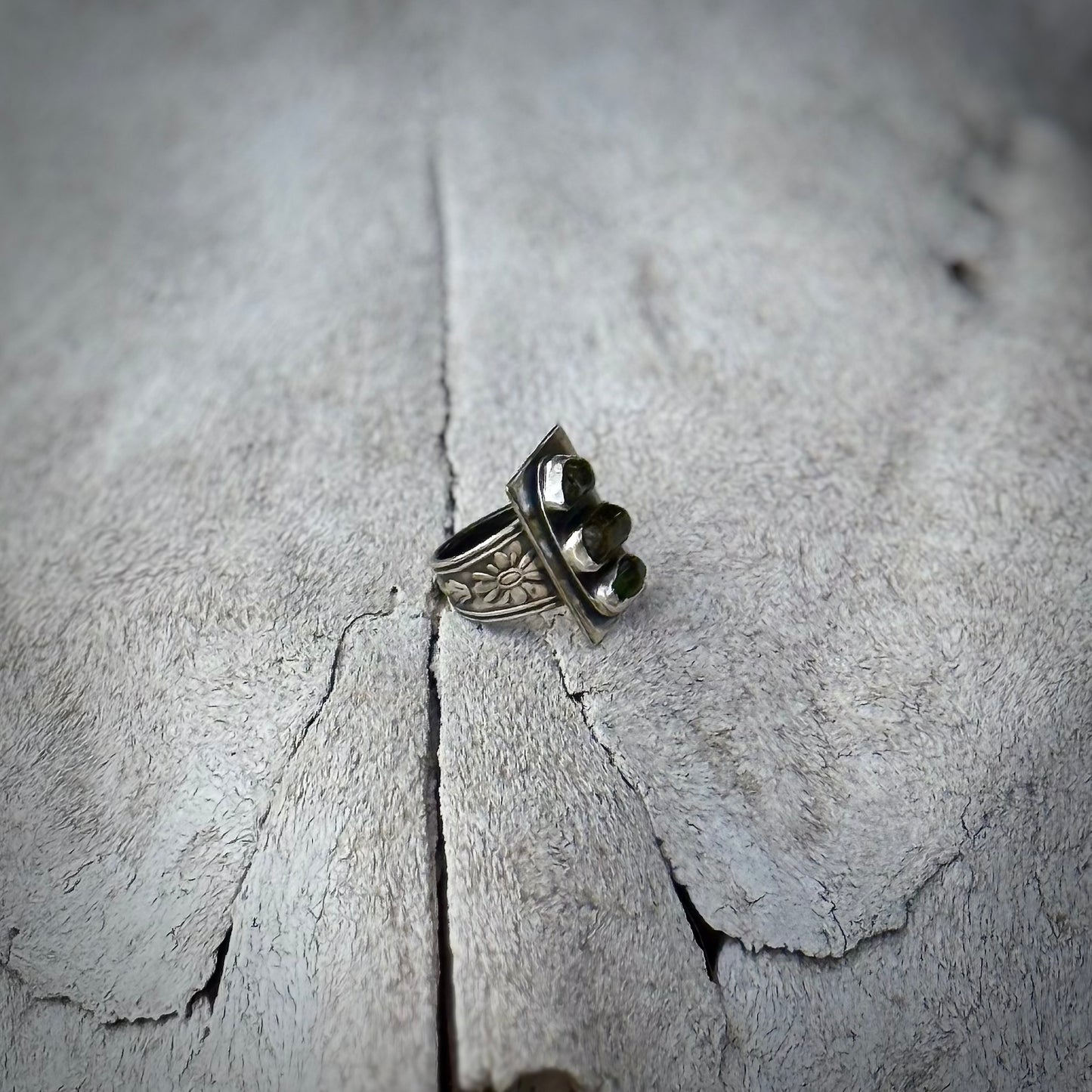 The Three Sisters Ring